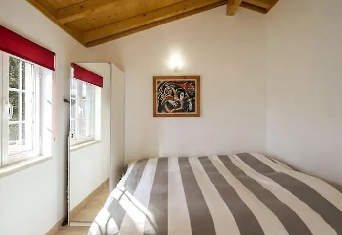 Chalet One Bedroom With Private Bathroom And Kitchen Alcobaça