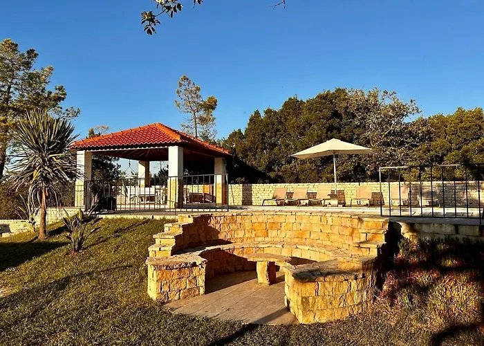 One Bedroom With Private Bathroom And Kitchen Chalet Alcobaça