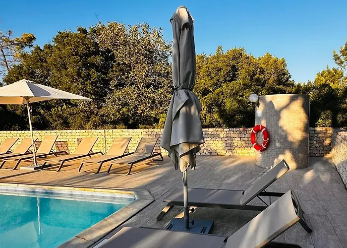 One Bedroom With Private Bathroom And Kitchen