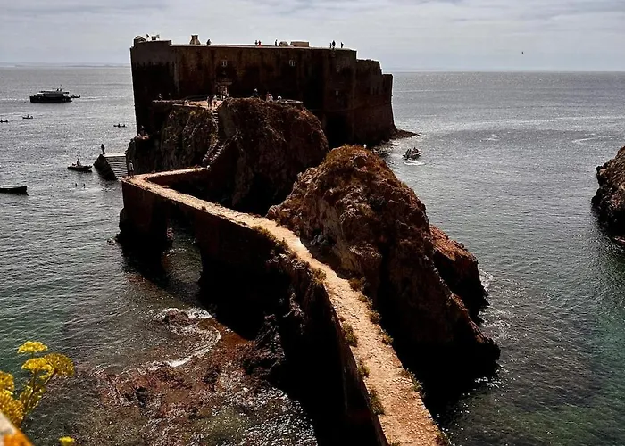 One Bedroom With Private Bathroom And Kitchen